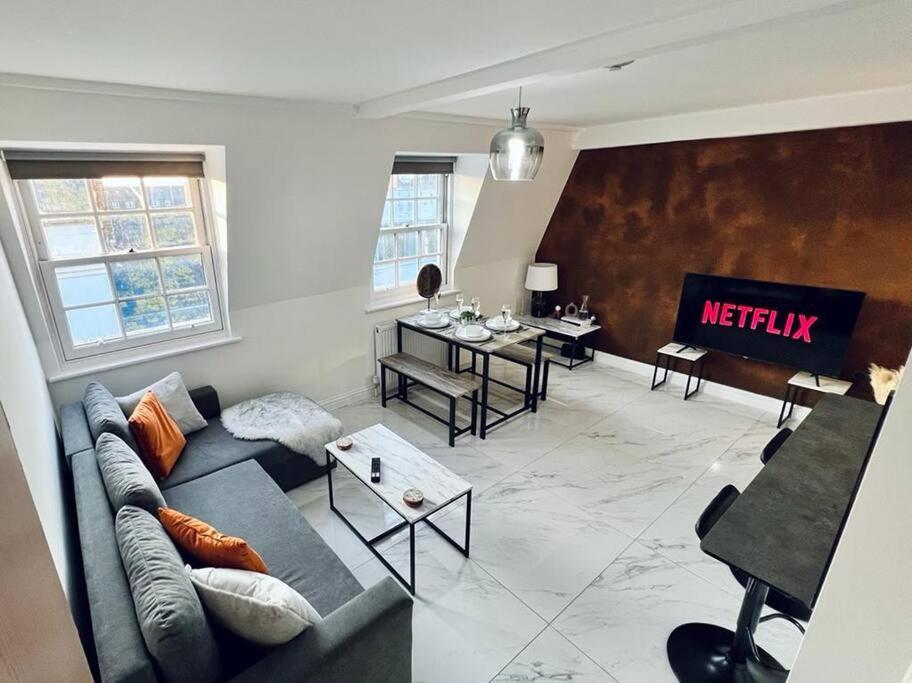 2 Bed Harbourside Penthouse With Hot Tub & Stunning Roof Terrace Appartement Weymouth Buitenkant foto