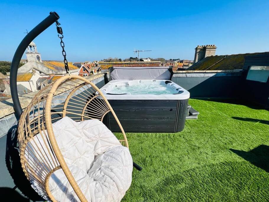 2 Bed Harbourside Penthouse With Hot Tub & Stunning Roof Terrace Appartement Weymouth Buitenkant foto